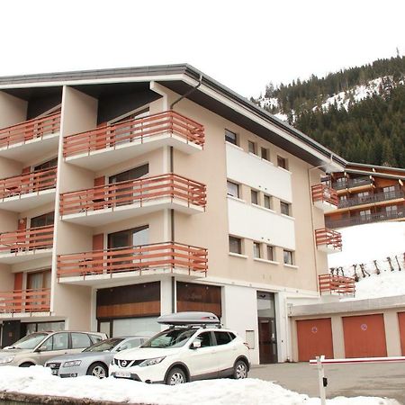 Les Ambrunes Châtel Екстериор снимка